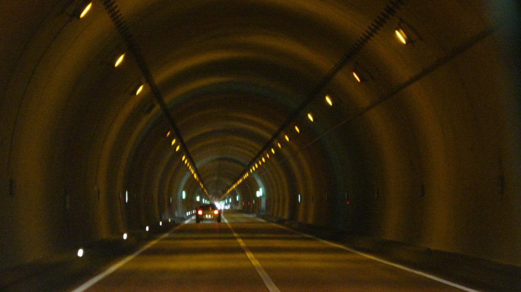 新寒風山んトンネル